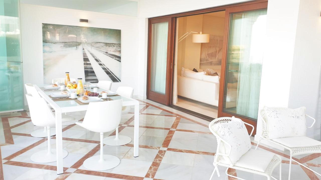 Luxury Apartment Frontal Beach In Doncella Beach Estepona Extérieur photo