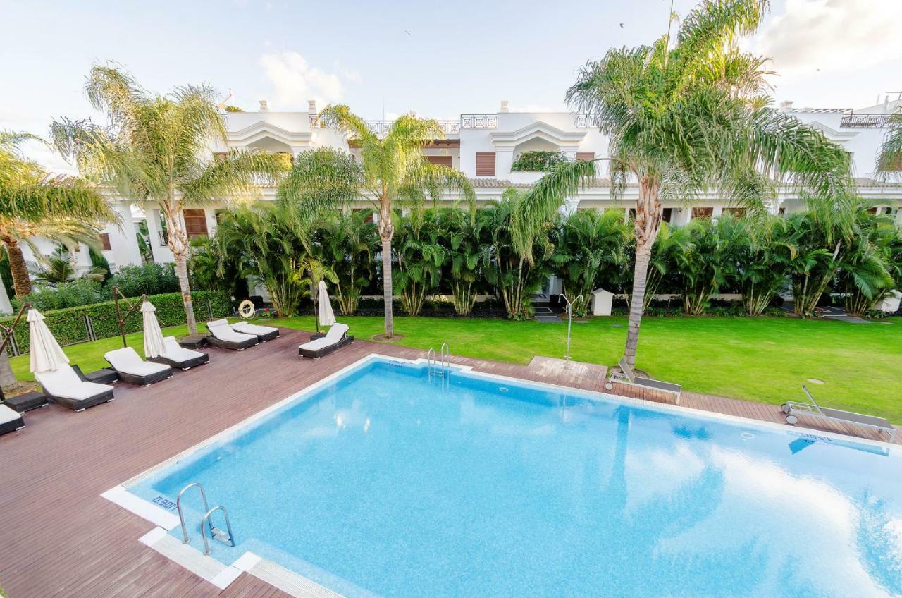 Luxury Apartment Frontal Beach In Doncella Beach Estepona Extérieur photo