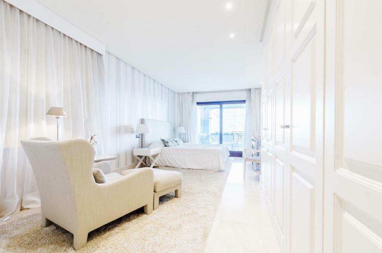 Luxury Apartment Frontal Beach In Doncella Beach Estepona Extérieur photo