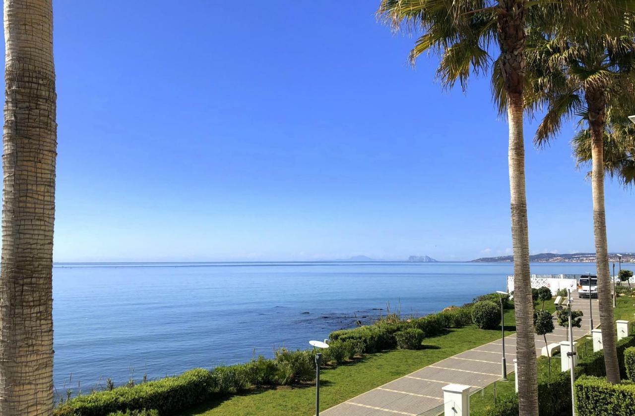 Luxury Apartment Frontal Beach In Doncella Beach Estepona Extérieur photo